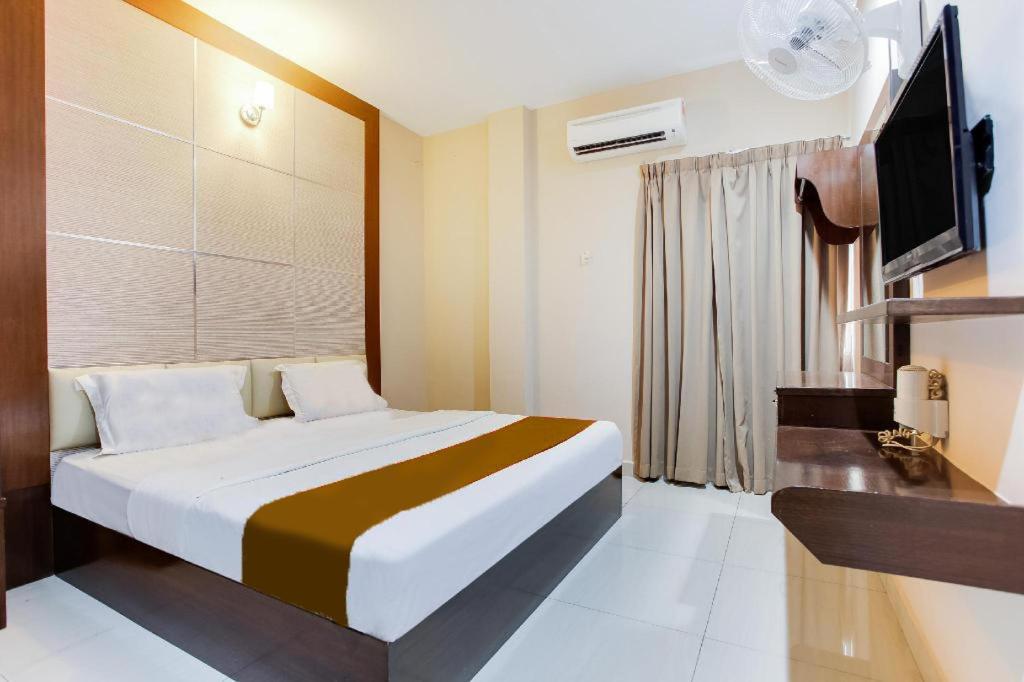 Sejati Hotel Sitiawan Exterior foto